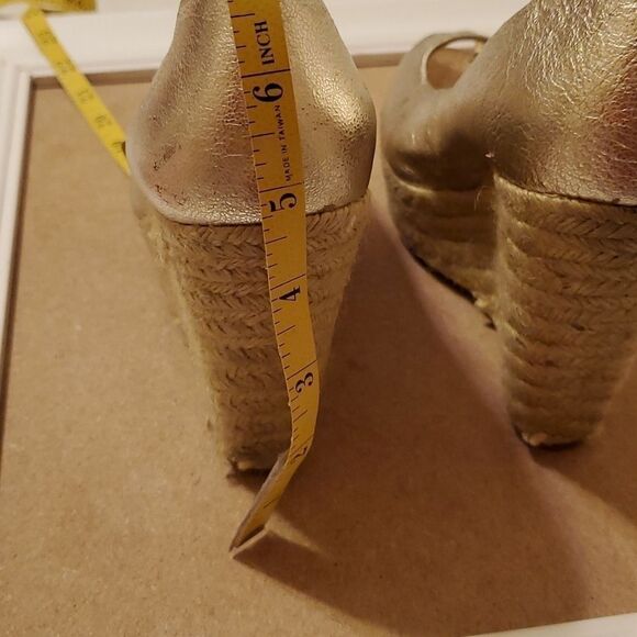 Jessica Simpson gold peep toe platform wedge shoes size 6.5 - Picture 5 of 11